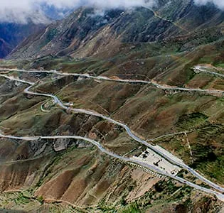 南迦巴瓦峰